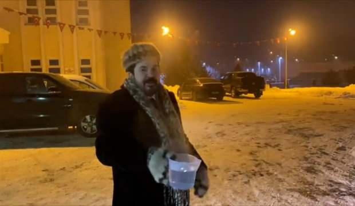 Savcı Sayan’dan şaşırtan deney! Ağrı’da -22 derecede su buharlaştı