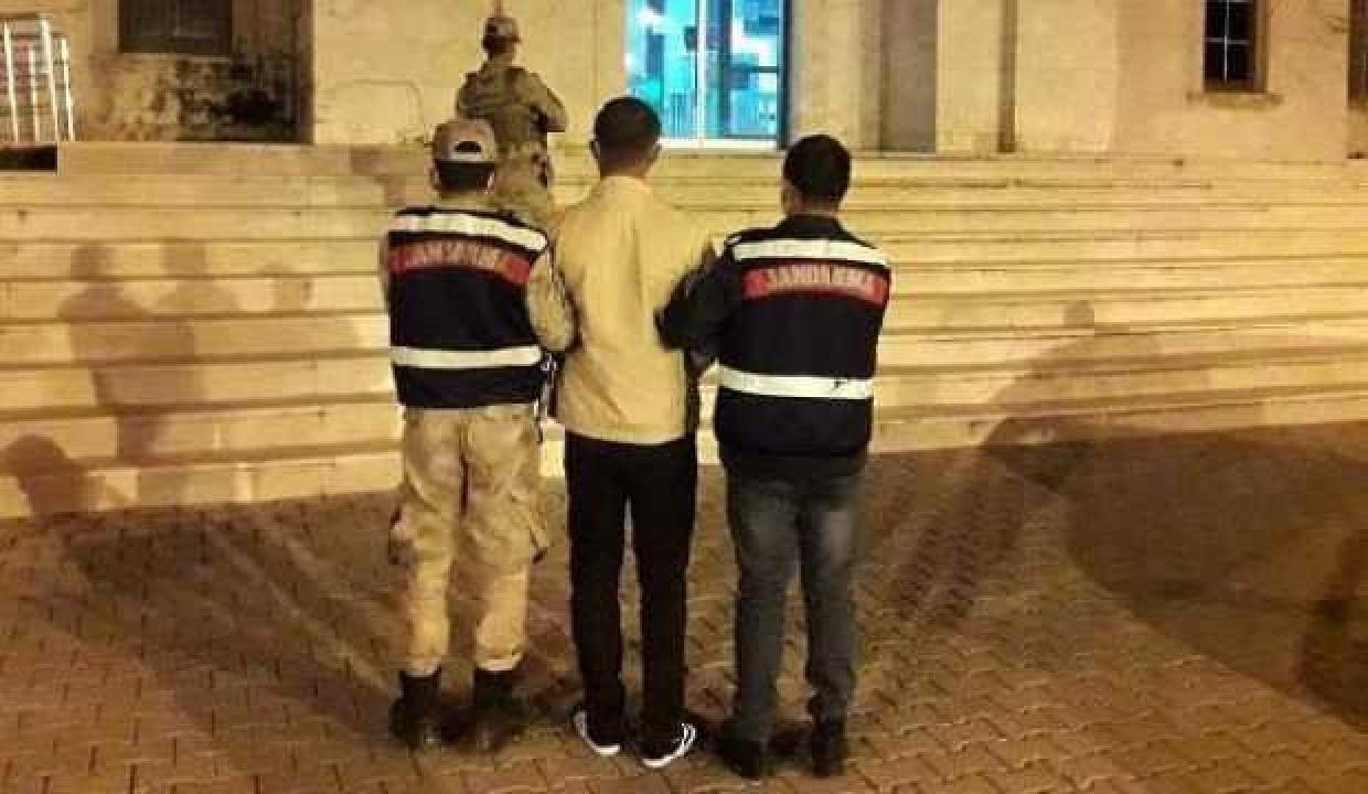 Tam 16 yıldır aranıyordu! Konutundaki bilinmeyen bölmede yakalandı