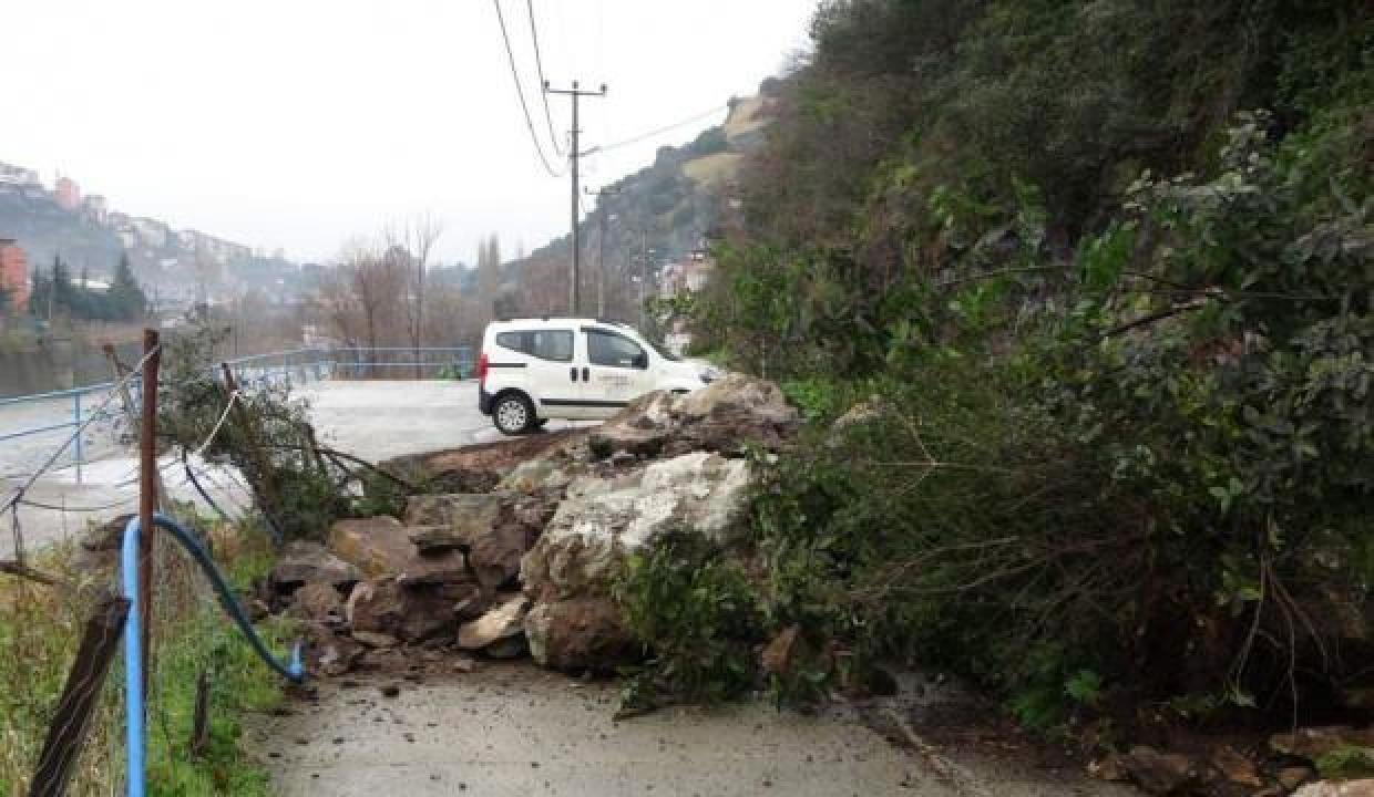 Trabzon’da yağış heyelana neden oldu