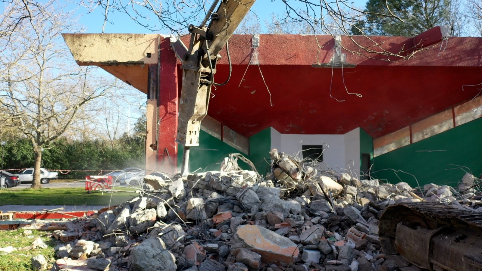 KOCAELİ FUARI’NDA 52 YAPININ YIKIMI GERÇEKLEŞTİ