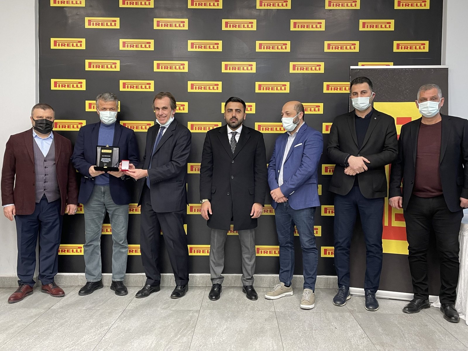 PİRELLİ İZMİT FABRİKASI ÇALIŞANLARI, KIDEM TÖRENİNDE ÖDÜLLENDİRİLDİ