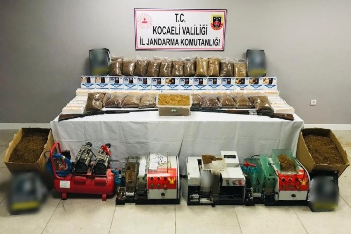 GÖLCÜK’TEKİ OPERASYONDA BİNLERCE MAKARON ELE GEÇİRİLDİ