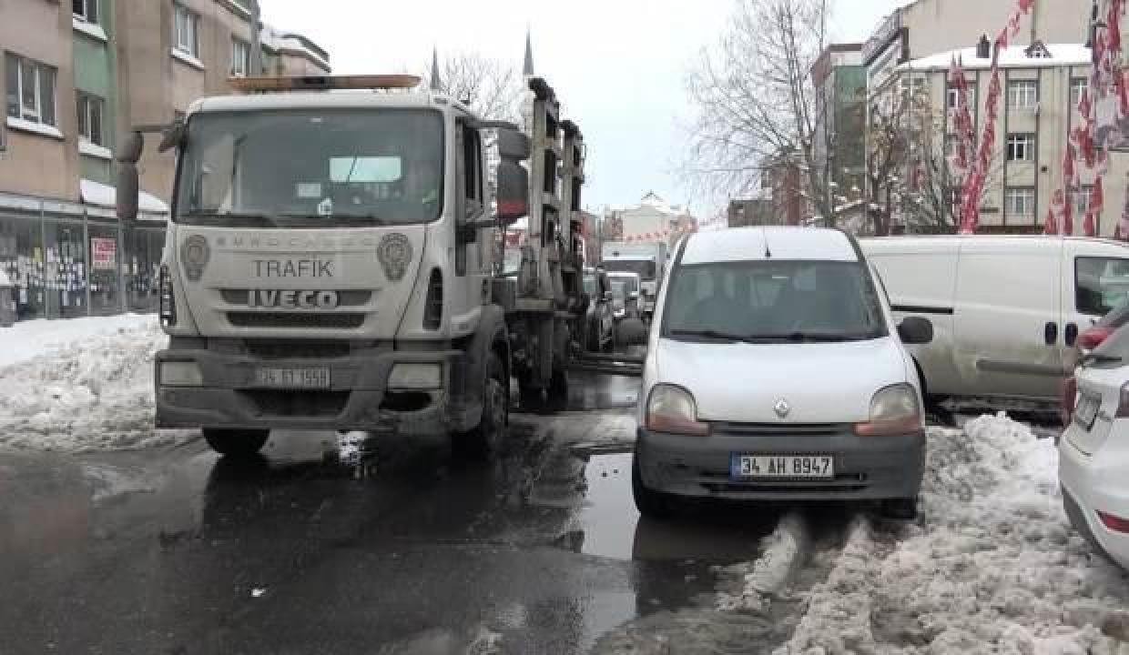 Vali Yerlikaya ‘acil çekilmeli’ demişti: Arnavutköy’de terk edilen açarlar çekiliyor!