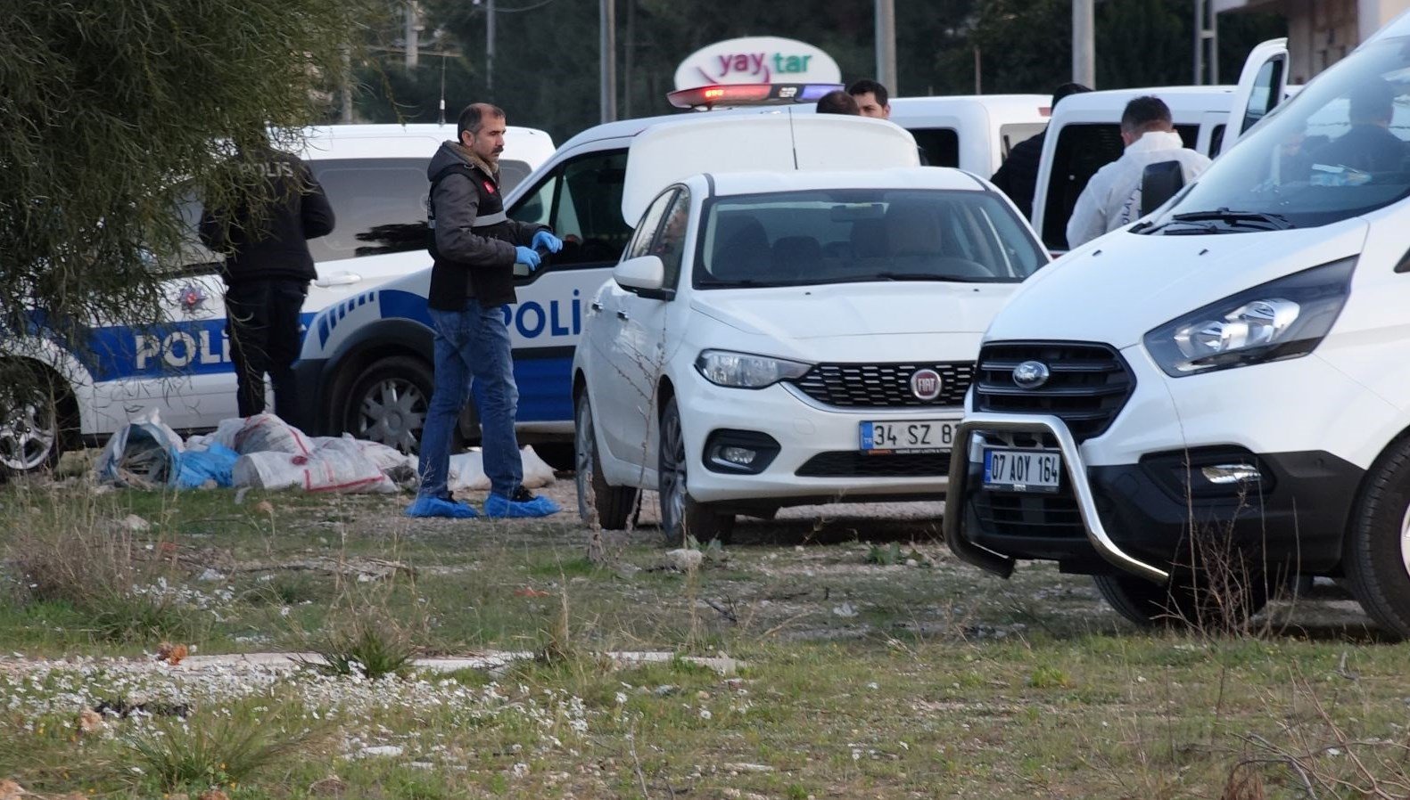 4 gündür park halinde olan otomobilin bagajında ceset bulundu