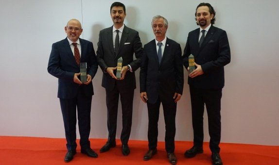 Yalıtım ve Çatı Cephe Malzemeleri Ödülleri Sektörünün   Ödülleri   Sahiplerini Buldu.