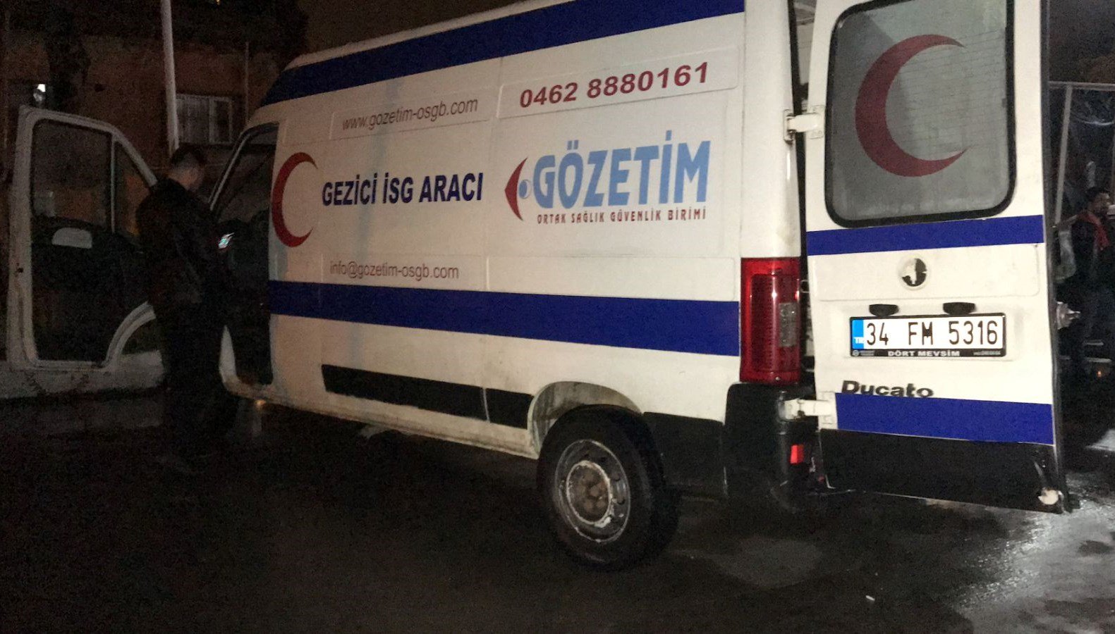 Adana’da gezici İSG yazılı minibüsle hırsızlık yapanlar yakalandı