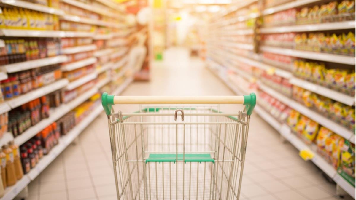 Ayçiçek yağı fiyatları uçtu! Vatandaşlar zamlı etiketlere isyan etti