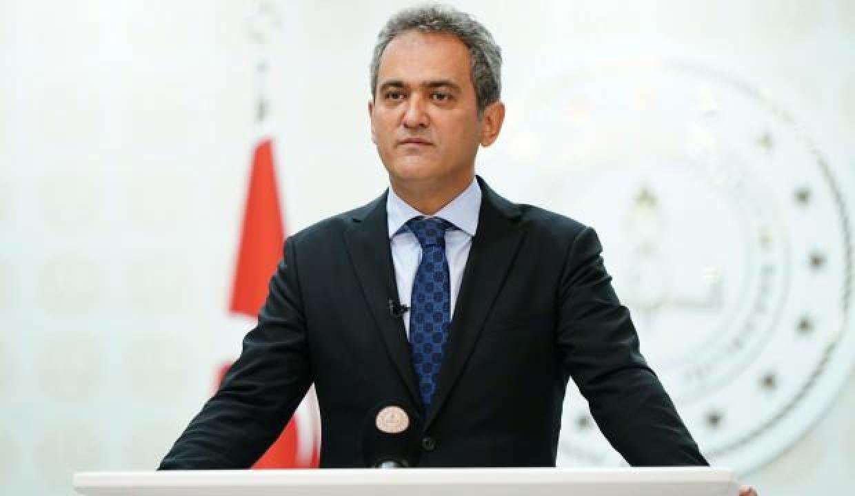 Bakan Özer’den tepki: Konuşmaya hakları yok!