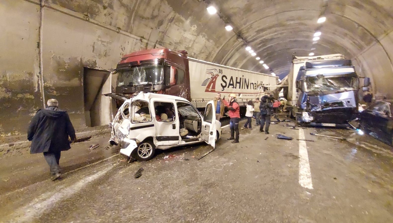 Bolu Dağı Tüneli’ndeki kazada 16 yaralıdan 12’si taburcu oldu