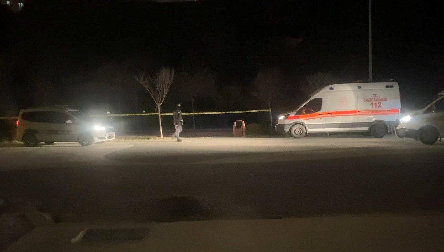 Büyükçekmece sahilinde iki ceset bulundu