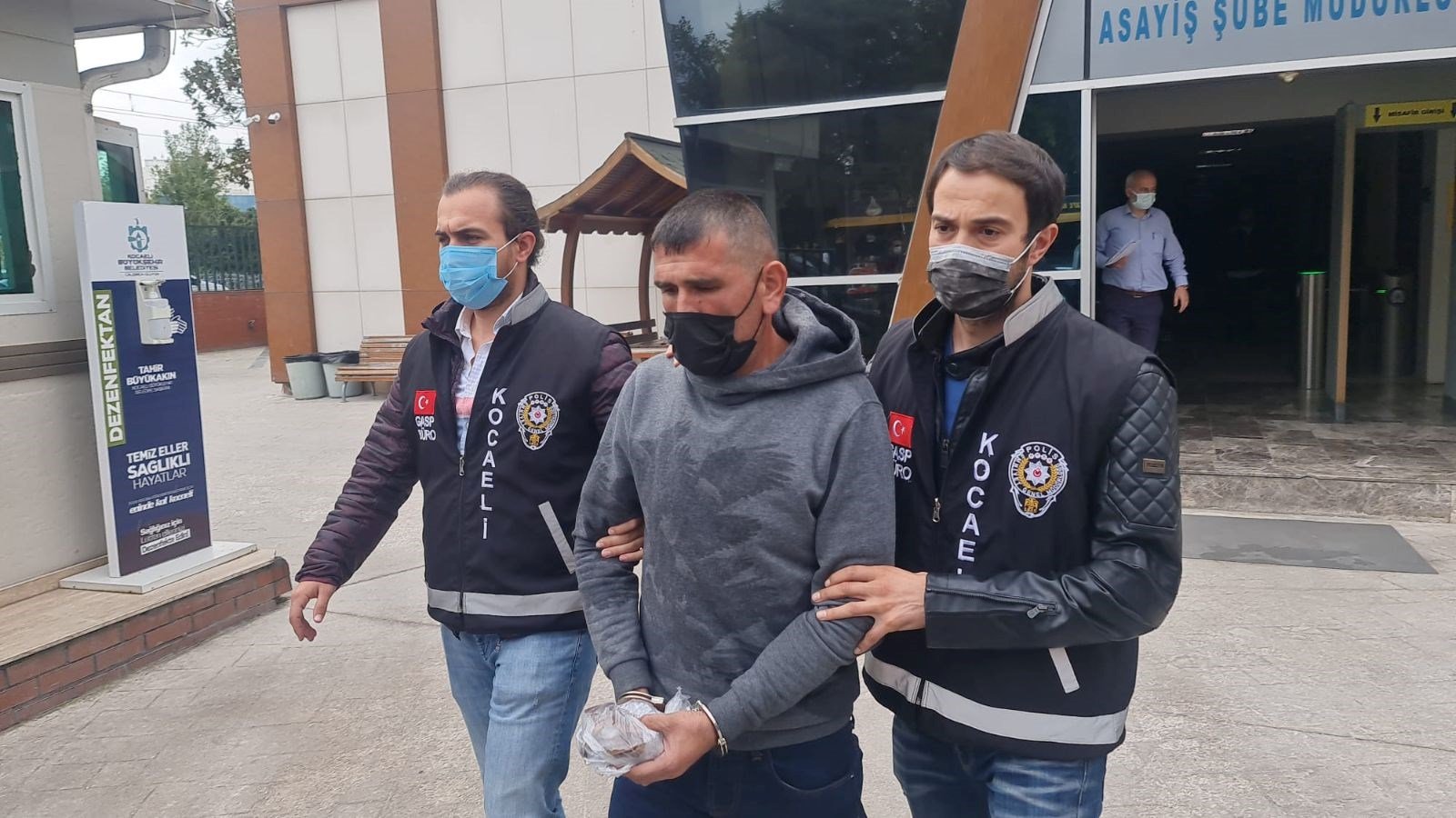 Çocukken cinsel istismarına uğradığı için öldürdüğünü iddia etti, ağırlaştırılmış müebbet istendi