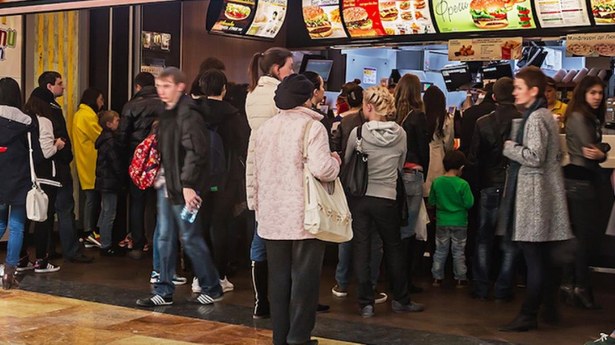 Dev fast food zinciri McDonald’s, Rusya’daki 850 restoranını geçici olarak kapatacak
