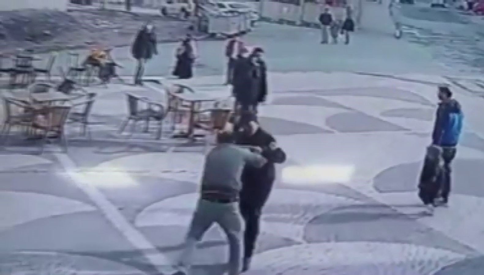 Esenyurt’ta taciz iddiası: Zihinsel engelliyi bıçakladı