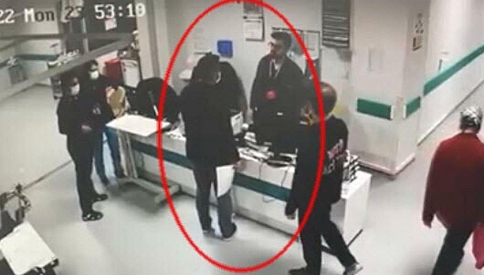 Görevden alınan İl Sağlık Müdürü’nün uzman çavuş hakkında kınama mesajı yayınlattığı ortaya çıktı