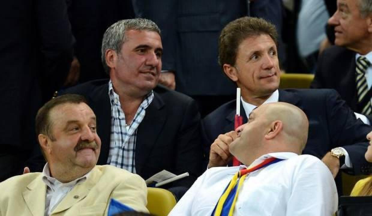 Hagi ve Popescu, Galatasaray – Barcelona maçı için İstanbul’a geliyor