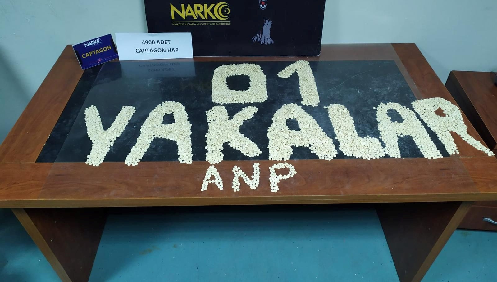 İç çamaşırından 4 bin 900 uyuşturucu hap çıktı