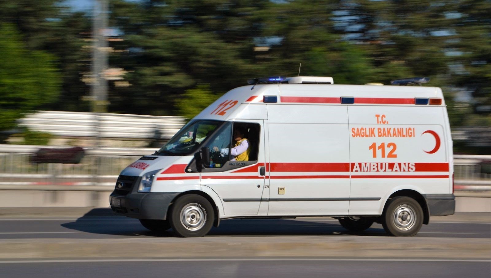 İstanbul’da alışveriş yapan annesini bekleyen çocuğa yumruklu saldırı