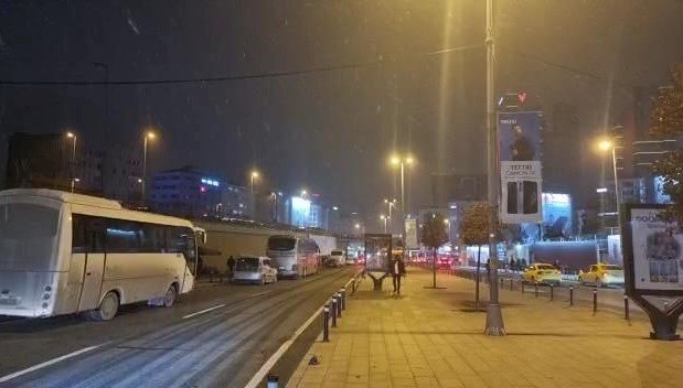 İstanbul’da kar yağışı başladı