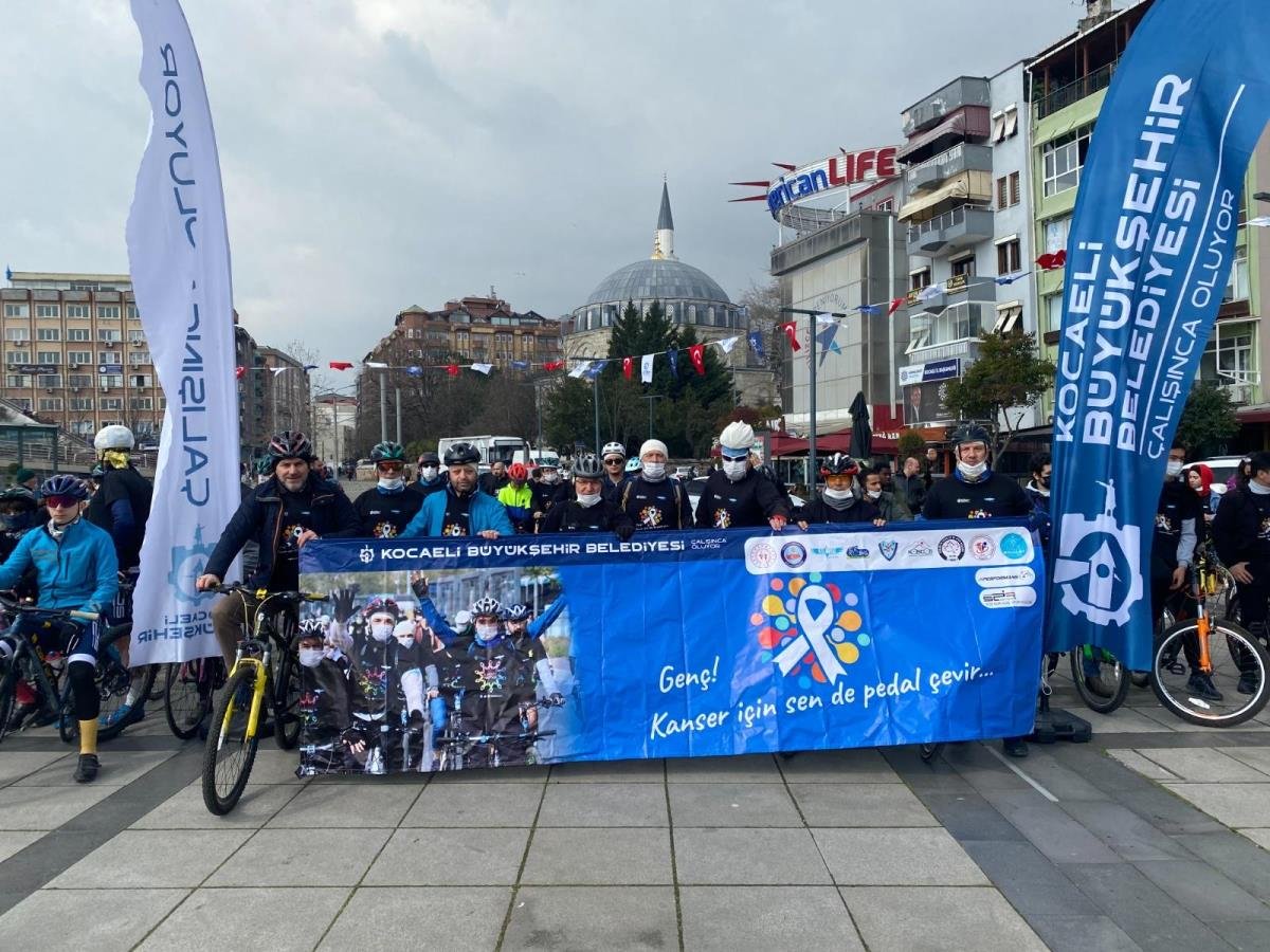 Kansere karşı farkındalık için pedal çevirdiler
