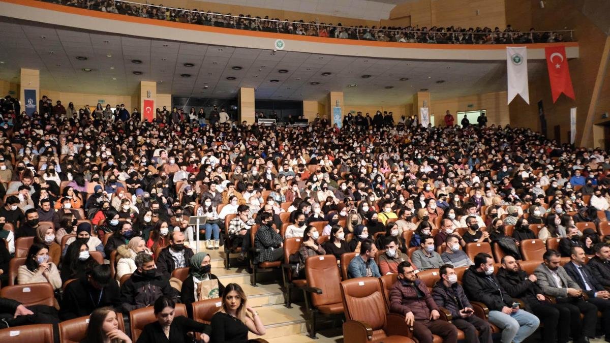 Kocaeli Büyükşehir’in Kampüste Bi’ Mola etkinliği sona erdi