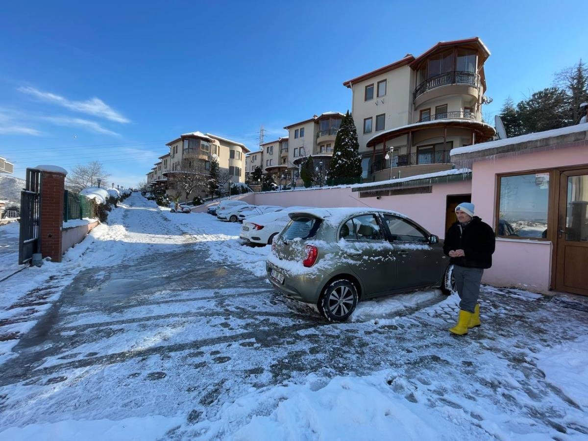 Kocaeli ve Bartın’da karla mücadele çalışmaları sürüyor