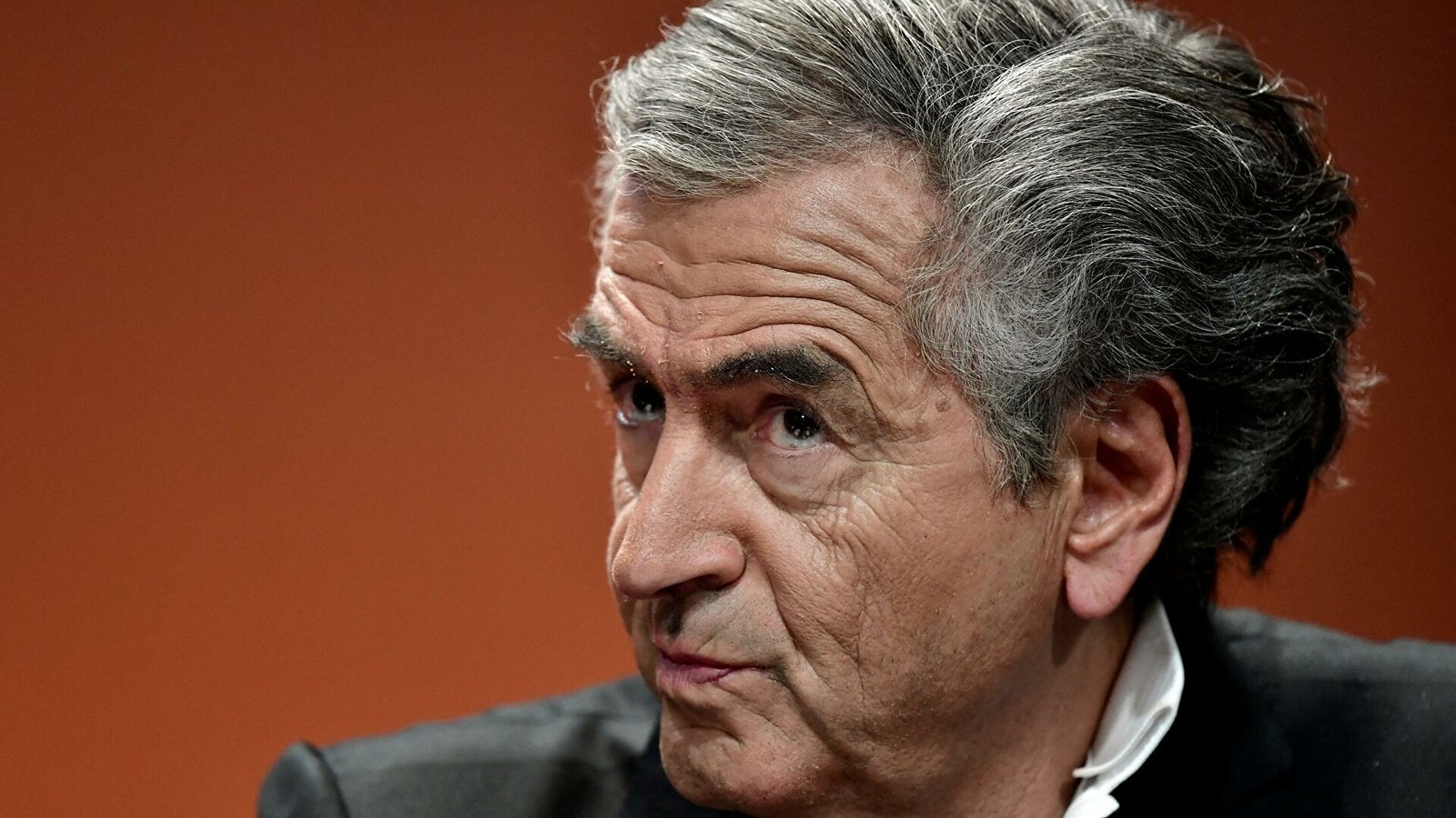 ‘Ölüm Meleği’ Ukrayna’da görüntülendi: Neo-Nazilerin ‘koruduğu’ Bernard Henri Levy aslında kim?