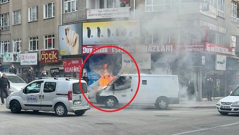 Para nakil aracı alev alev yandı