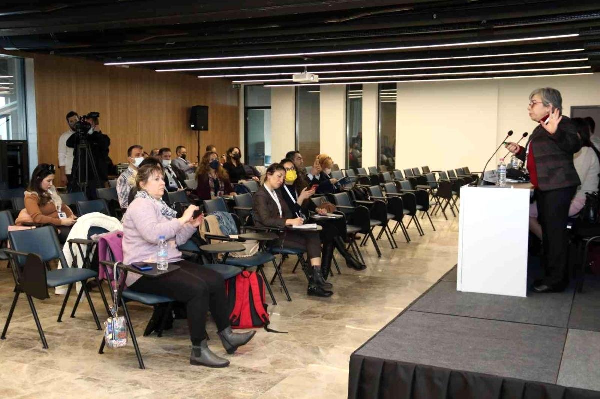 Prof. Torlak “Kentler ve evler home ofislere göre şekillenecek”