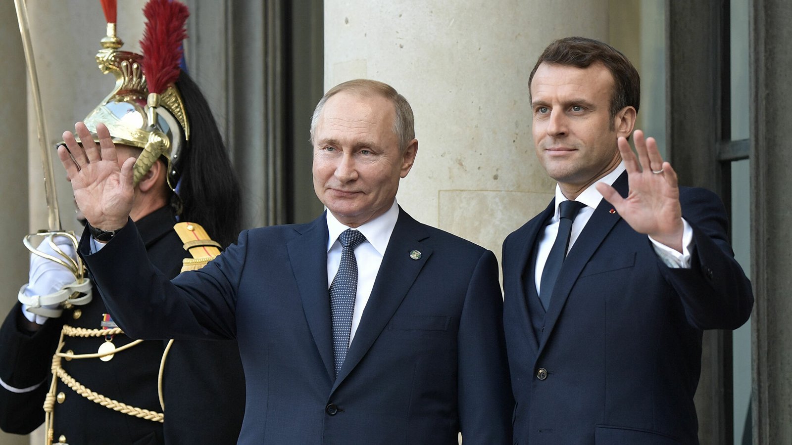 Putin ve Macron telefonda Ukrayna’yı konuştu