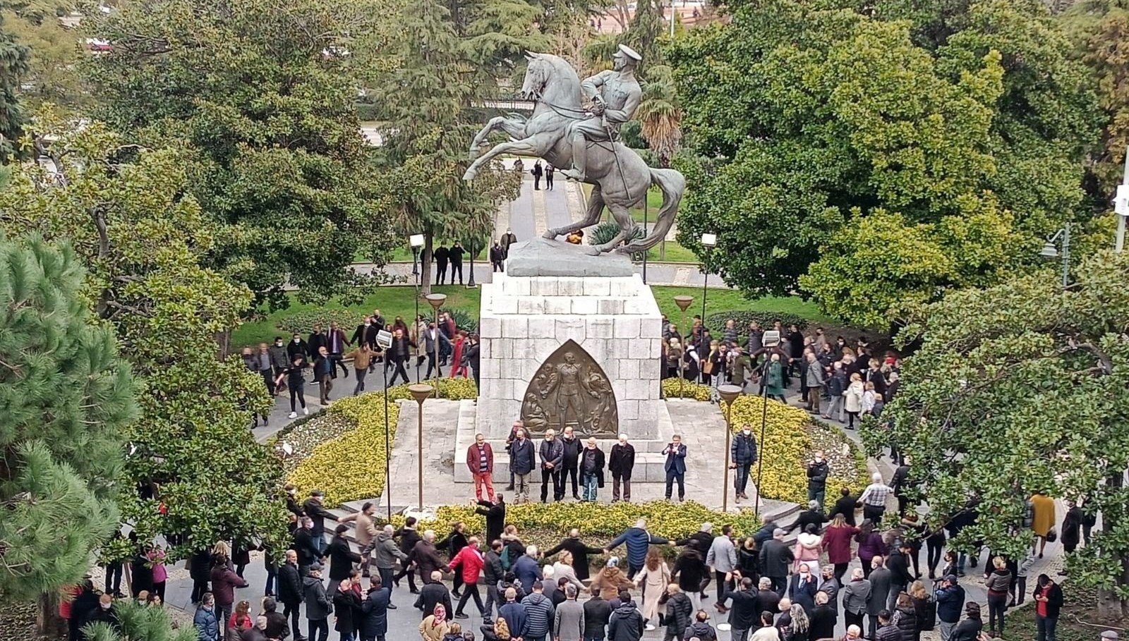 Samsun’da Onur Anıtı’na saldıran kuzenlere 9’ar yıla kadar hapis istemi