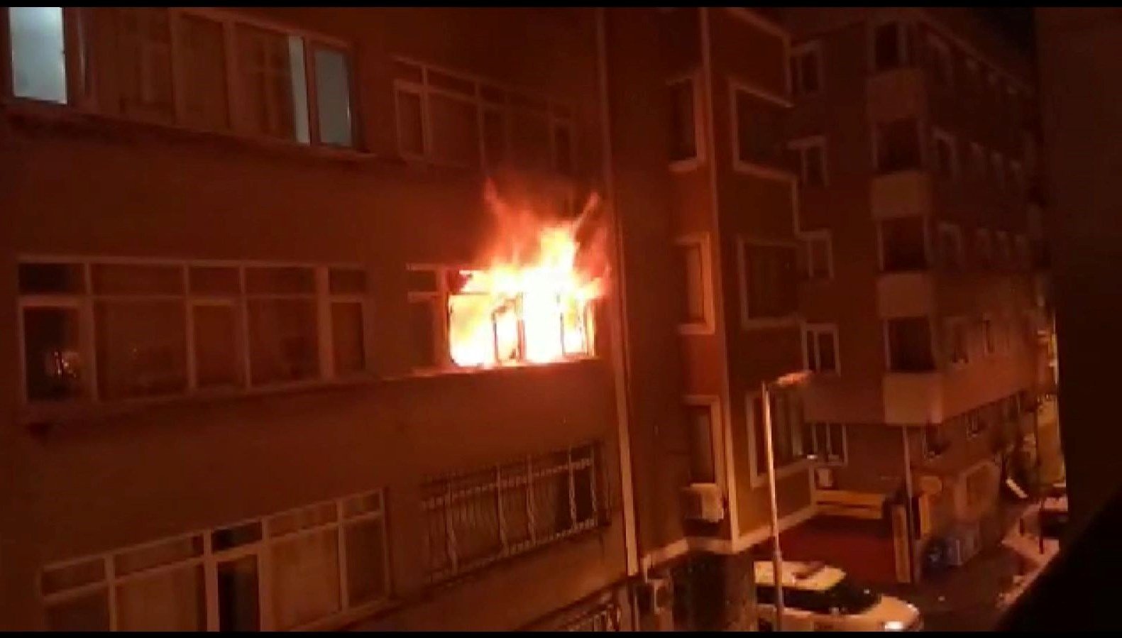 Şişli’de korkutan yangın