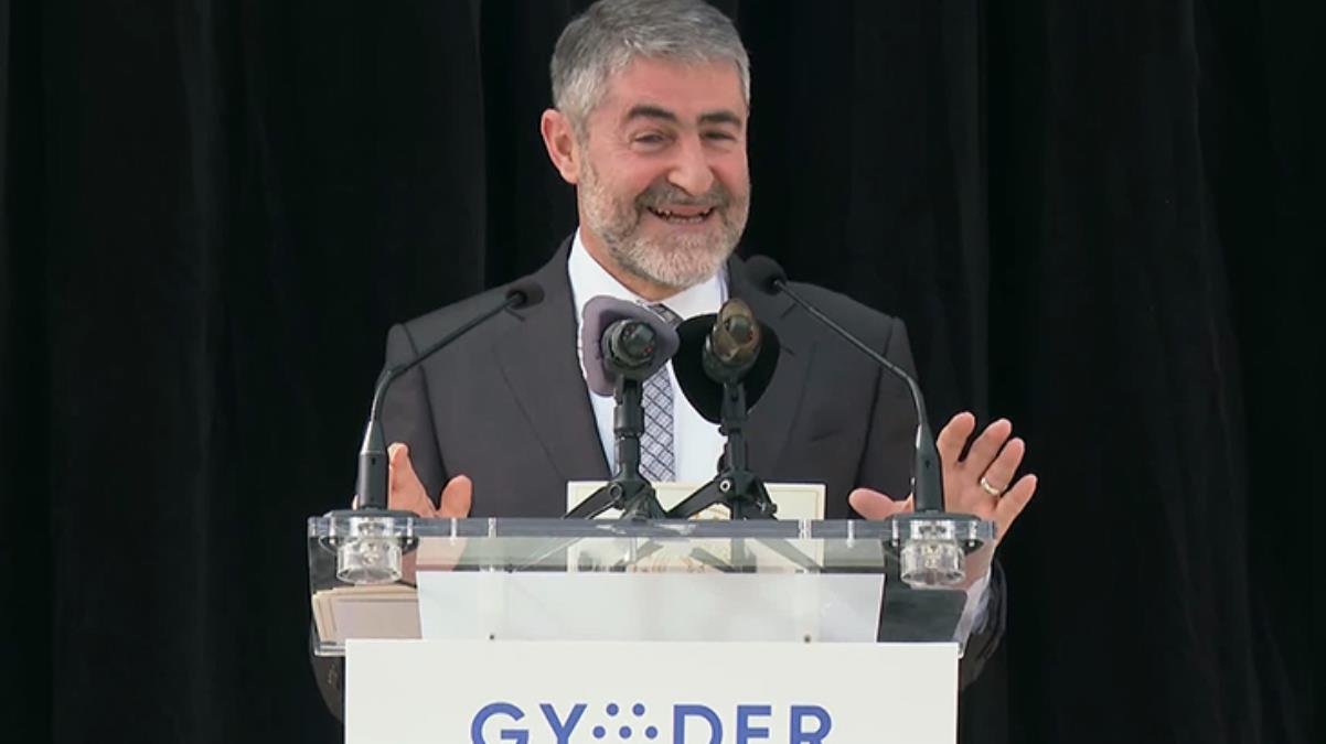 Yatırımcılara seslenen Bakan Nebati’den tepki çeken sözler: Bürokrasiyi alaşağı ederiz, arkamızda Cumhurbaşkanımız var rahat olun