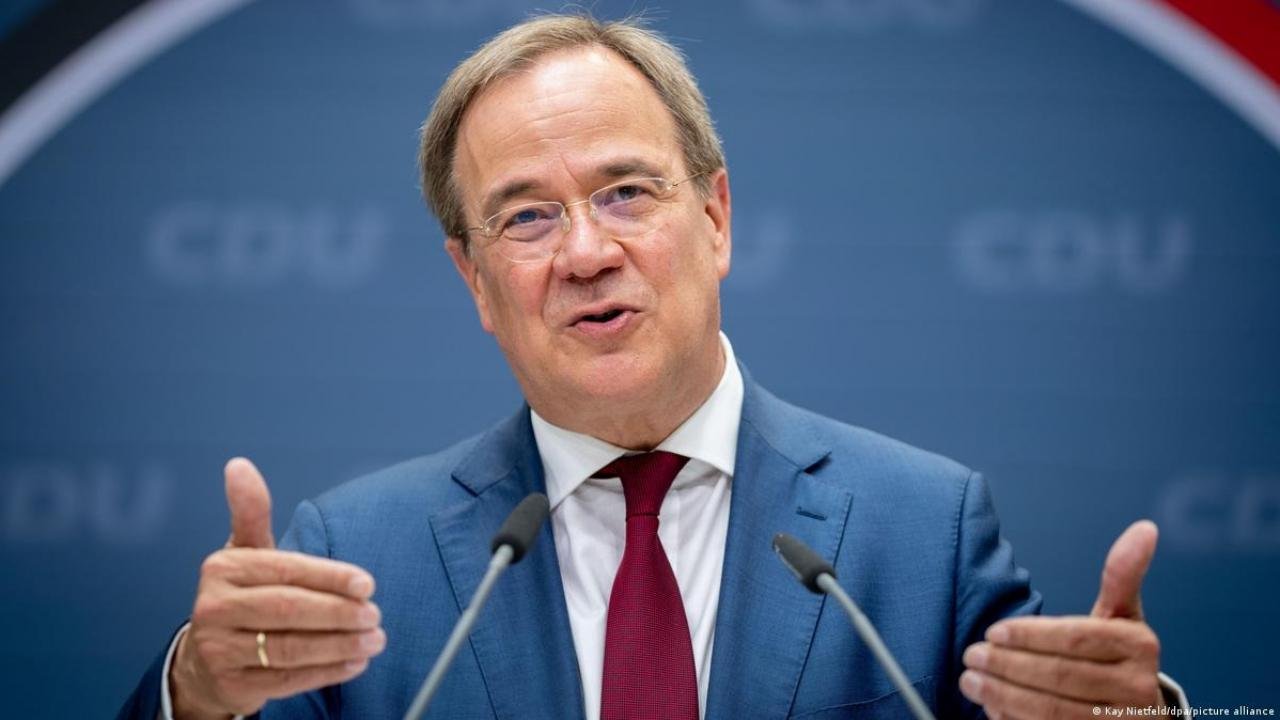 Alman siyasetçiden Türkiye’ye övgü!