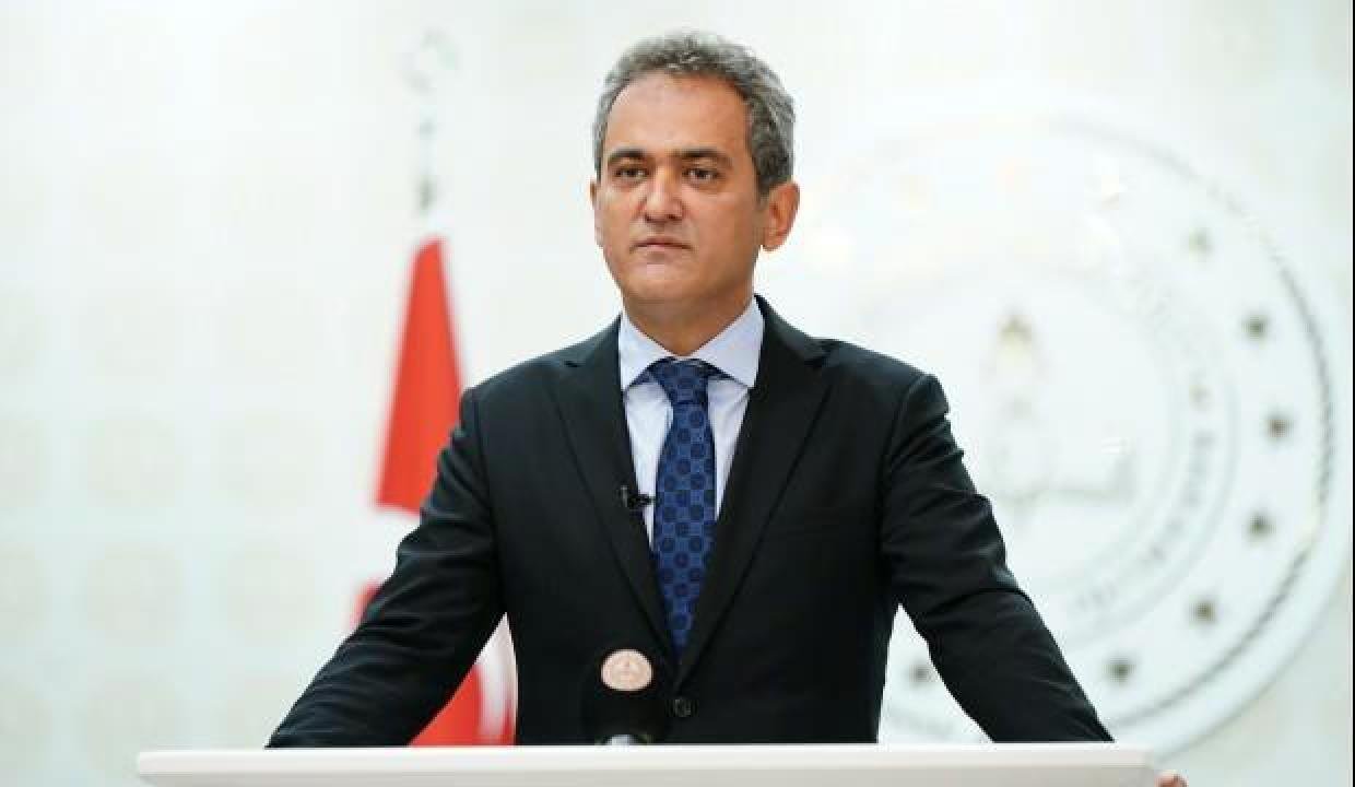 Bakan Özer’den Katar’a resmi ziyaret