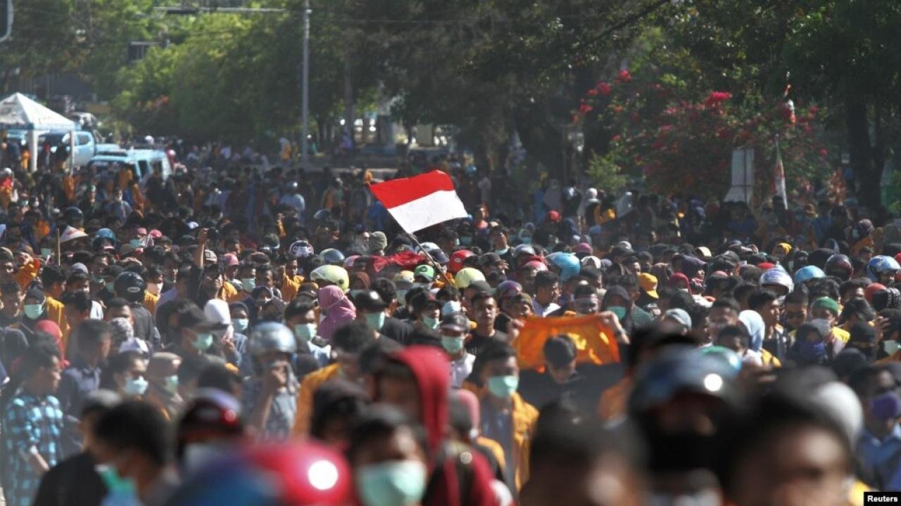 Endonezya’da seçimlerle ilgili iddialar halkı sokağa döktü