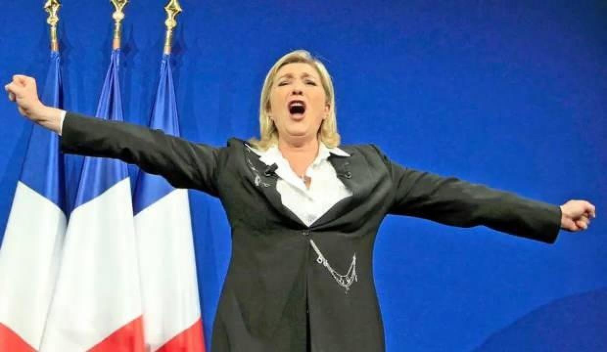 Fransa’da başörtü yasağı seçim malzemesi oldu: Aşırı sağcı Le Pen’in İslam düşmanlığı