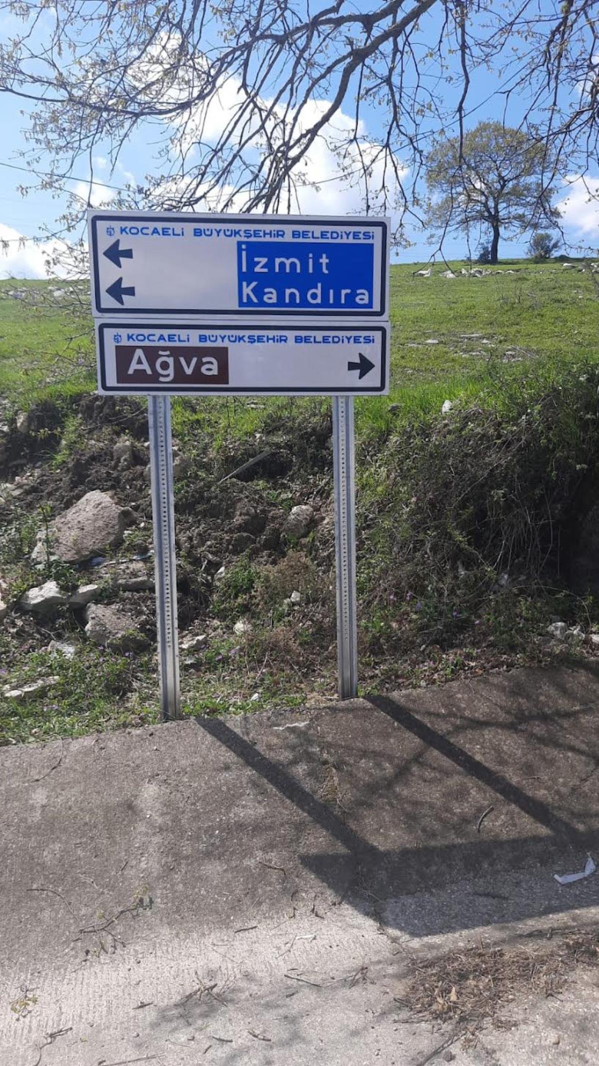 İşaret ve yönlendirme levhaları yenileniyor