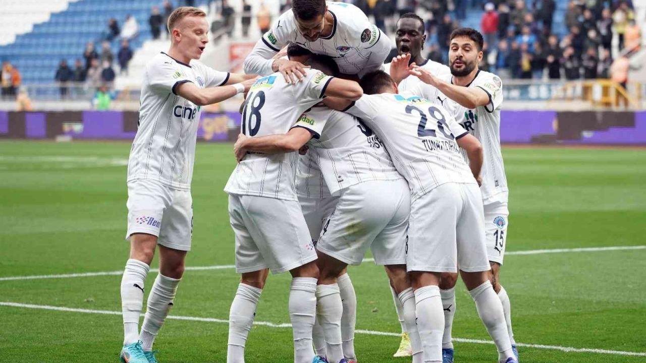 Kasımpaşa’dan Adana Demirspor’a farklı tarife!