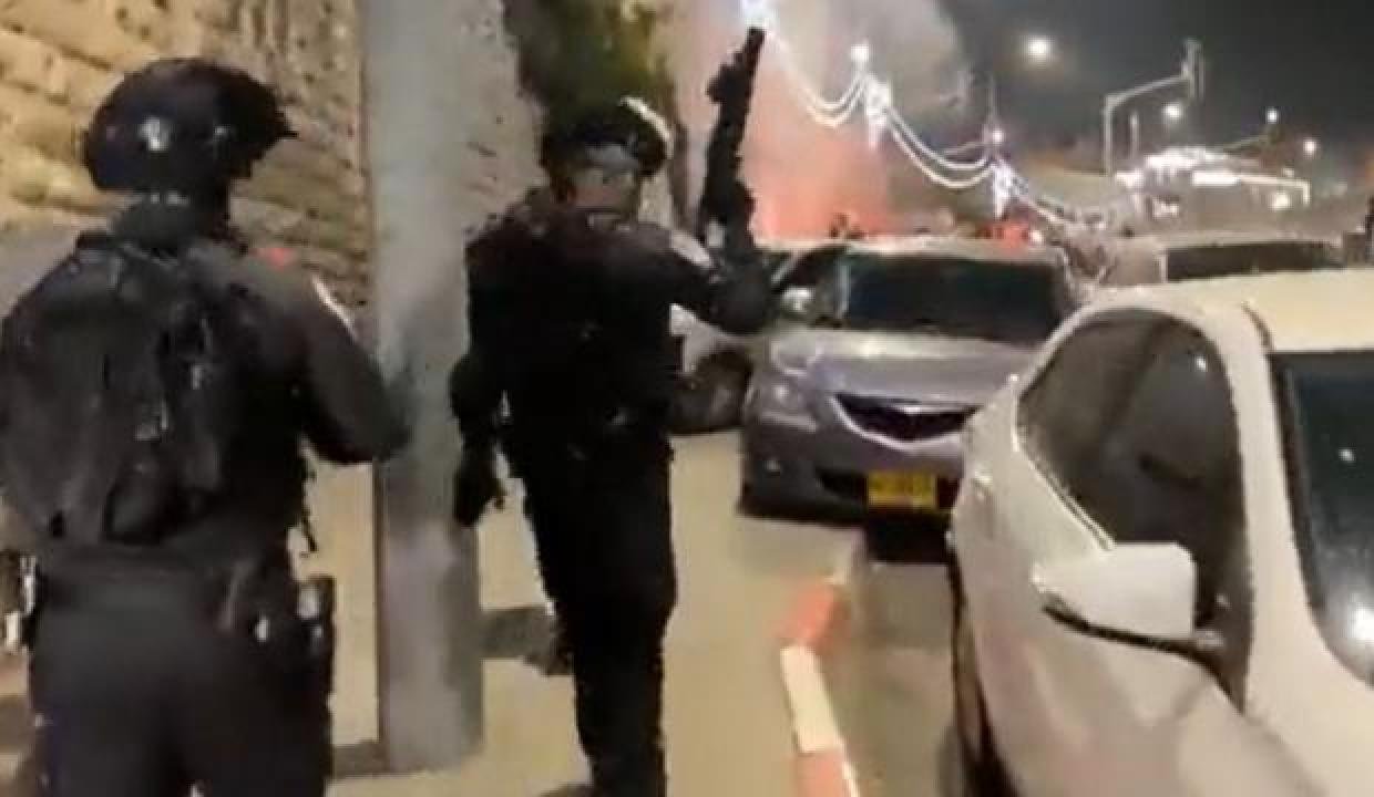 Kudüs’te İsrail güçleri Filistinlilere saldırıdı