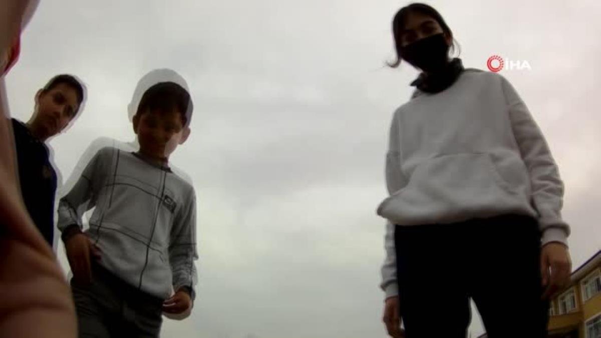 Lise öğrencisi, saatte 200 kilometre hıza çıkabilen yarış dronu üretti