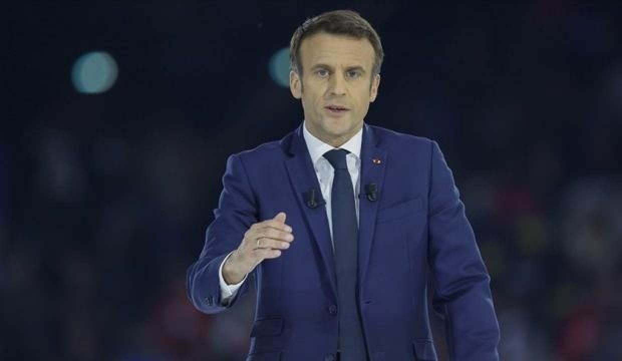 Macron, Polonya Başbakanı’nın eleştirilerini “skandal” olarak nitelendirdi