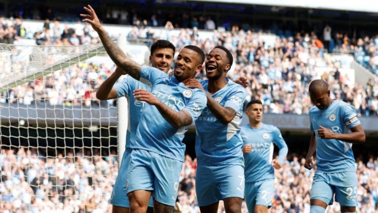 Manchester City, Watford engelini 5 golle geçti!