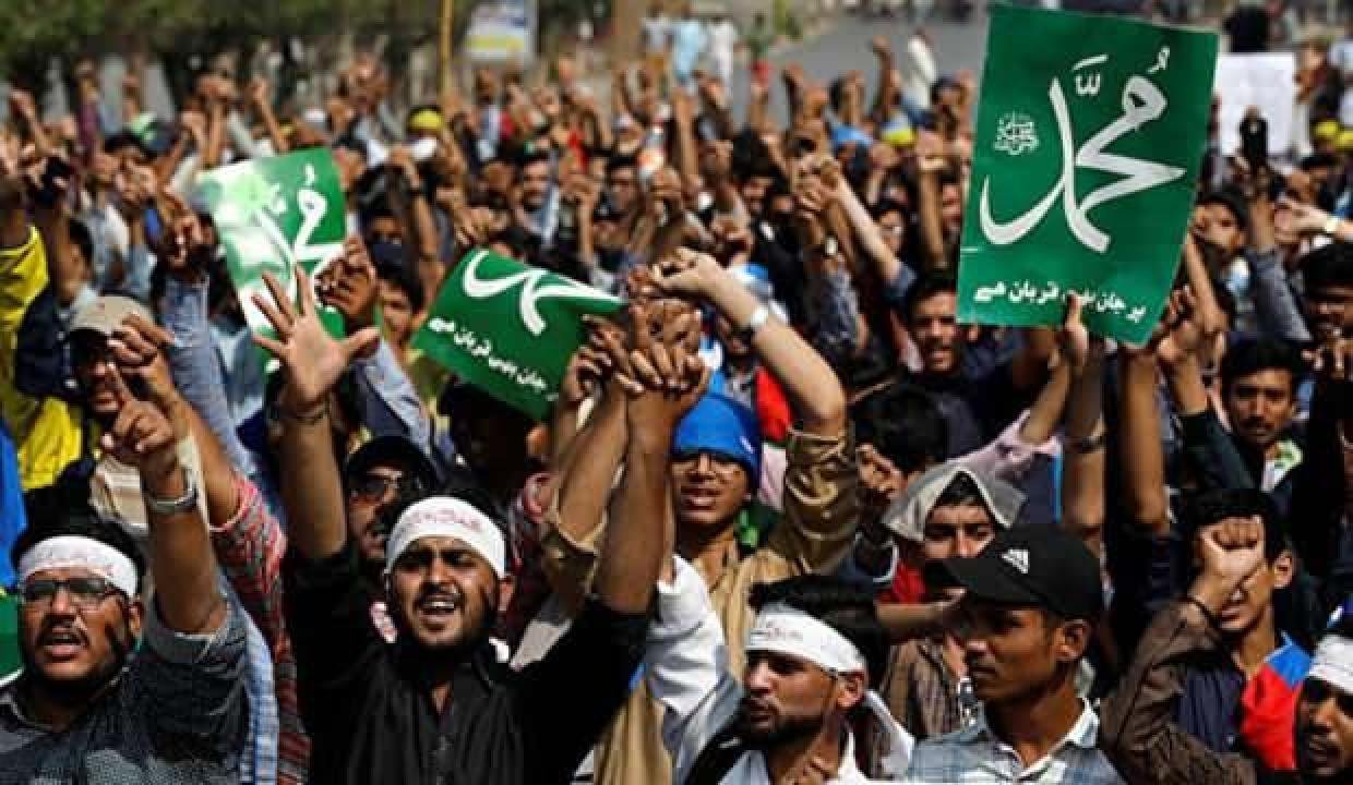 Pakistan’da Başbakan İmran Han destekçilerinden muhalefete tepki