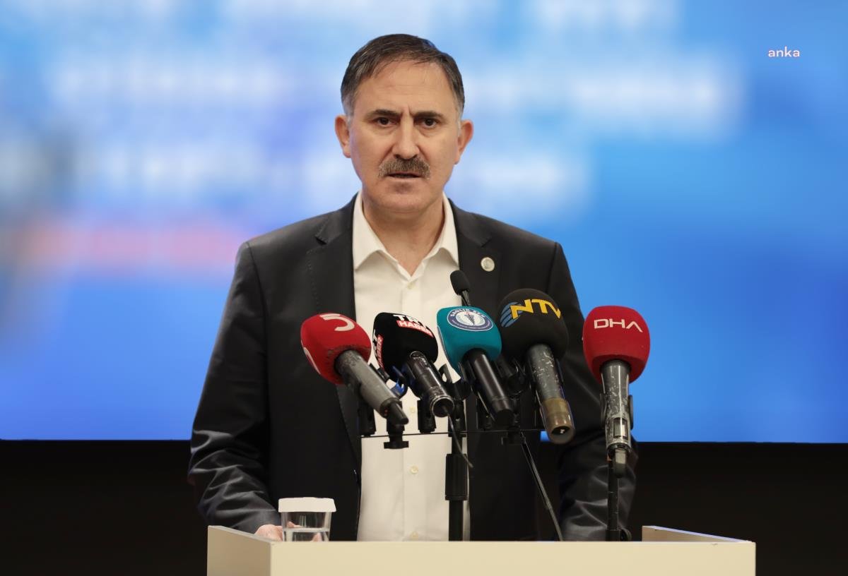 Sağlık Meslek Örgütlerinden ‘Ebeler Haftası’ Açıklaması: Ebeler Aşırı ve Ağır İş Yükü Altında. Vekil ve Sözleşmeli Ebeler Kadroya Alınmalı”