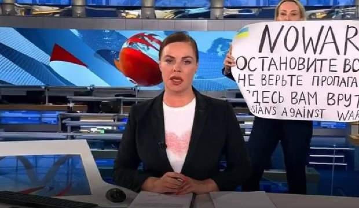 Savaş karşıtı Rus gazeteci Alman medyası için çalışmaya başladı