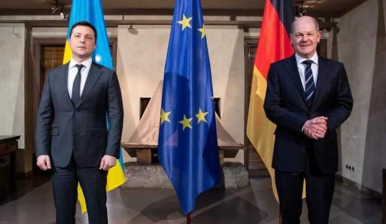 Scholz, Ukrayna Devlet Başkanı Zelenskiy ile görüştü