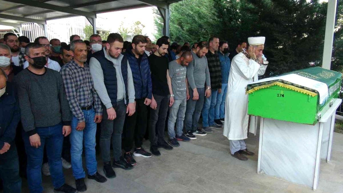 Son dakika haber… Feci kazada hayatını kaybeden 2 kişi toprağa verildi