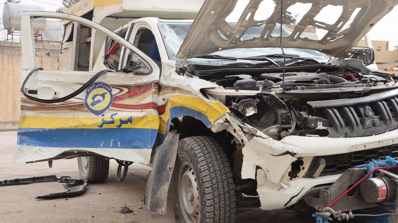 Terör örgütü YPG sivil savunma ekibini vurdu