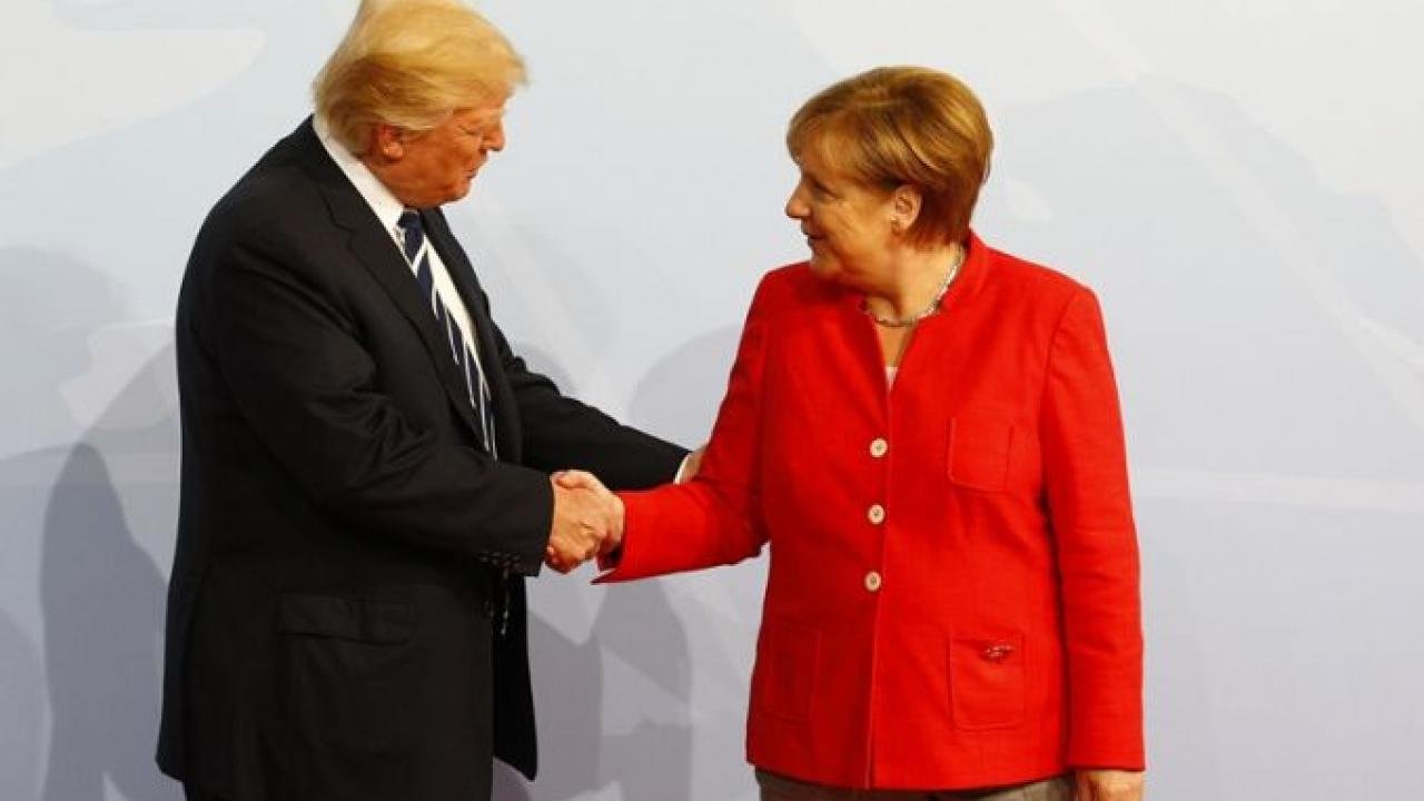 Trump: Merkel’e beyaz bayrak gönderdim