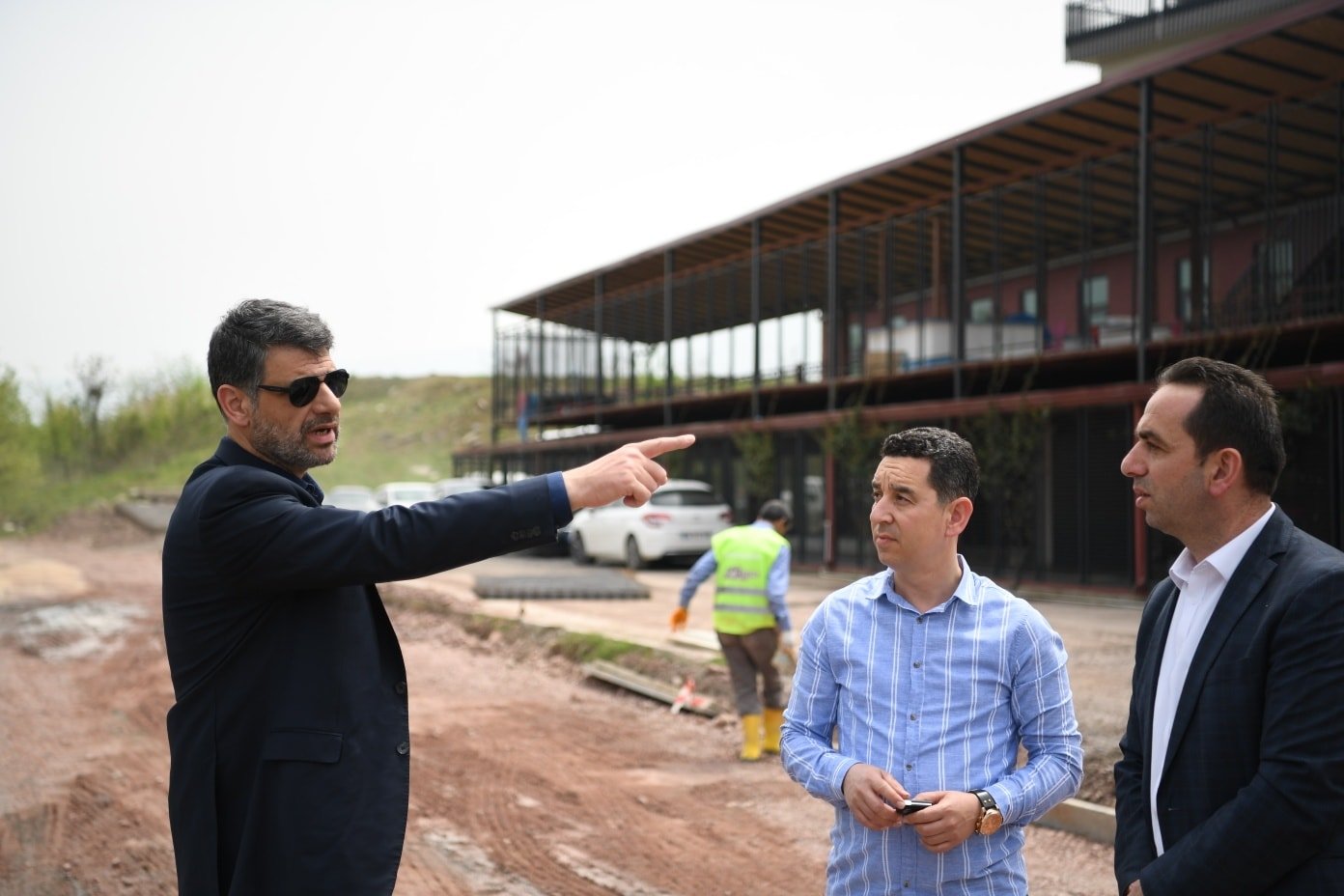 KOCAMAN ÇALIŞMALARI YAKINDAN TAKİP EDİYOR